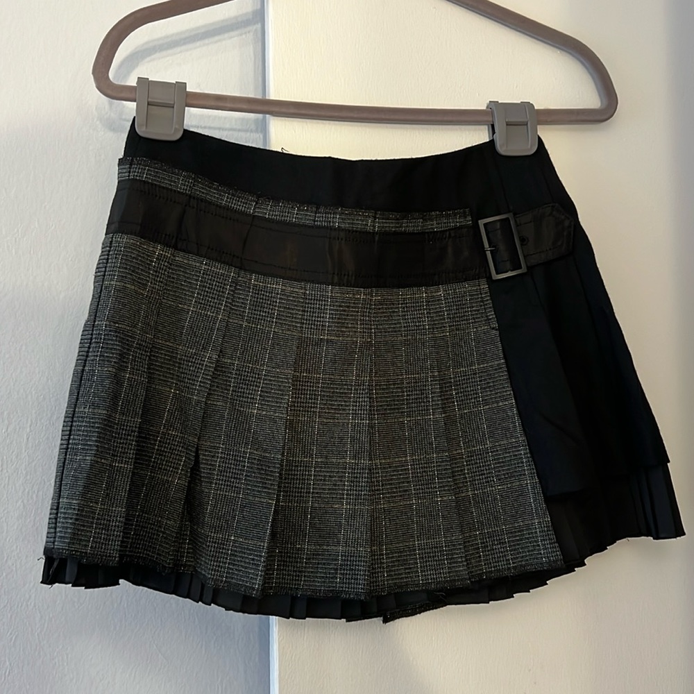 BNX Black/Grey/Gold Skirt with plaid pattern. Size S